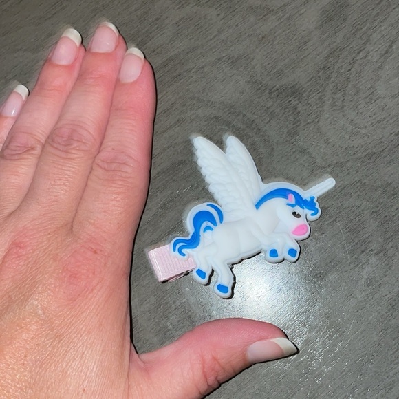 Unicorn Barrette 🦄 - Picture 6 of 6
